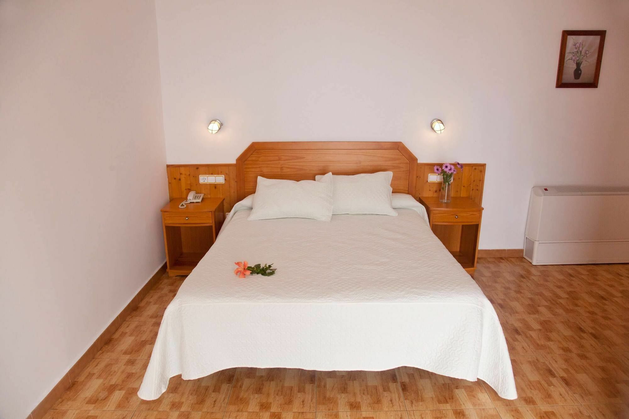 לוס קניוס דה מקה Hostal Mar De Frente מראה חיצוני תמונה